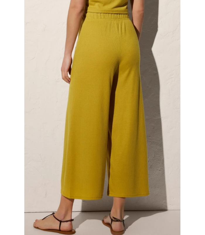 Pantalón Capri de Corte Ancho 86030 Ysabel Mora