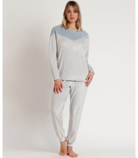 Pijama ADMAS HOME Velvet Soft para Mujer - Manga Larga Ultraelástico con Detalles Bordados