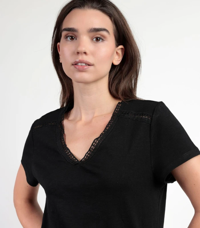 Camiseta Manga Corta Mujer Pico Puntilla Guipur Admas Negro
