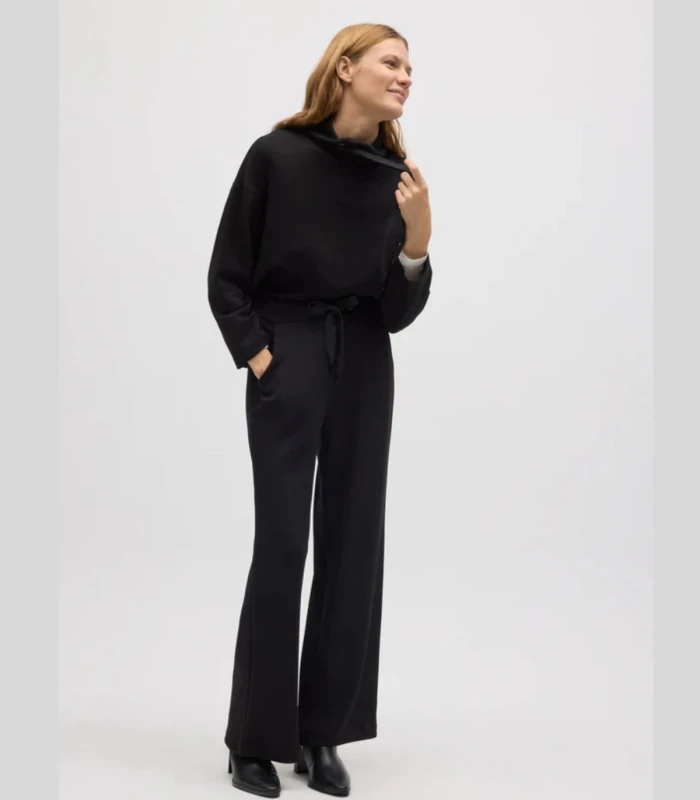 Sudadera Negra Elástica Cuello Alto Ajustable 70674 Ysabel Mora