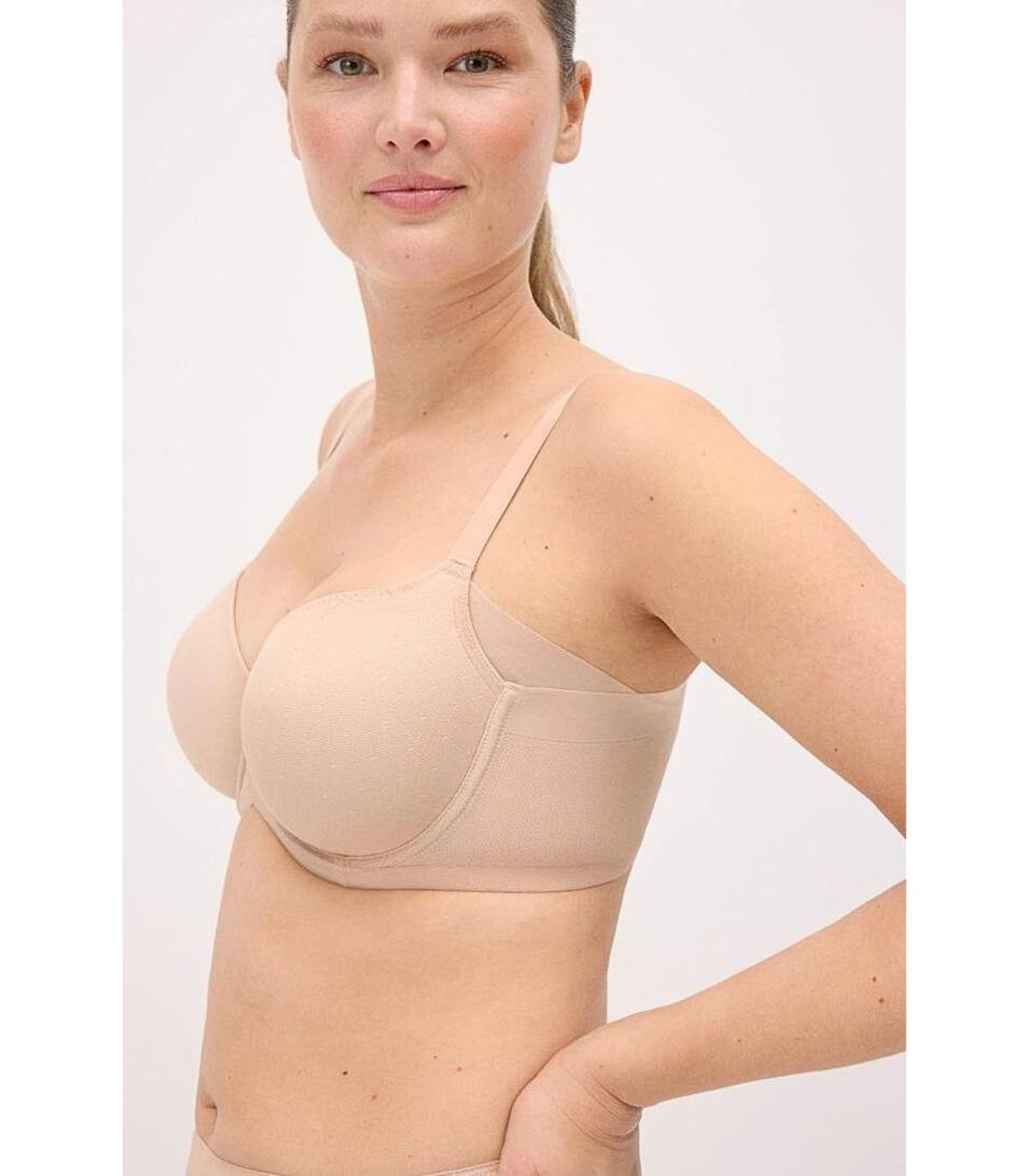 Sujetador de Capacidad Ysabel Mora "Mary"  Con Aro, Relleno sin Aumento y Espalda Anatómica