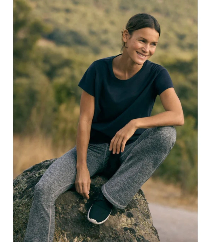 Camiseta Deportiva Básica Ysabel Mora Negra 100% Algodón