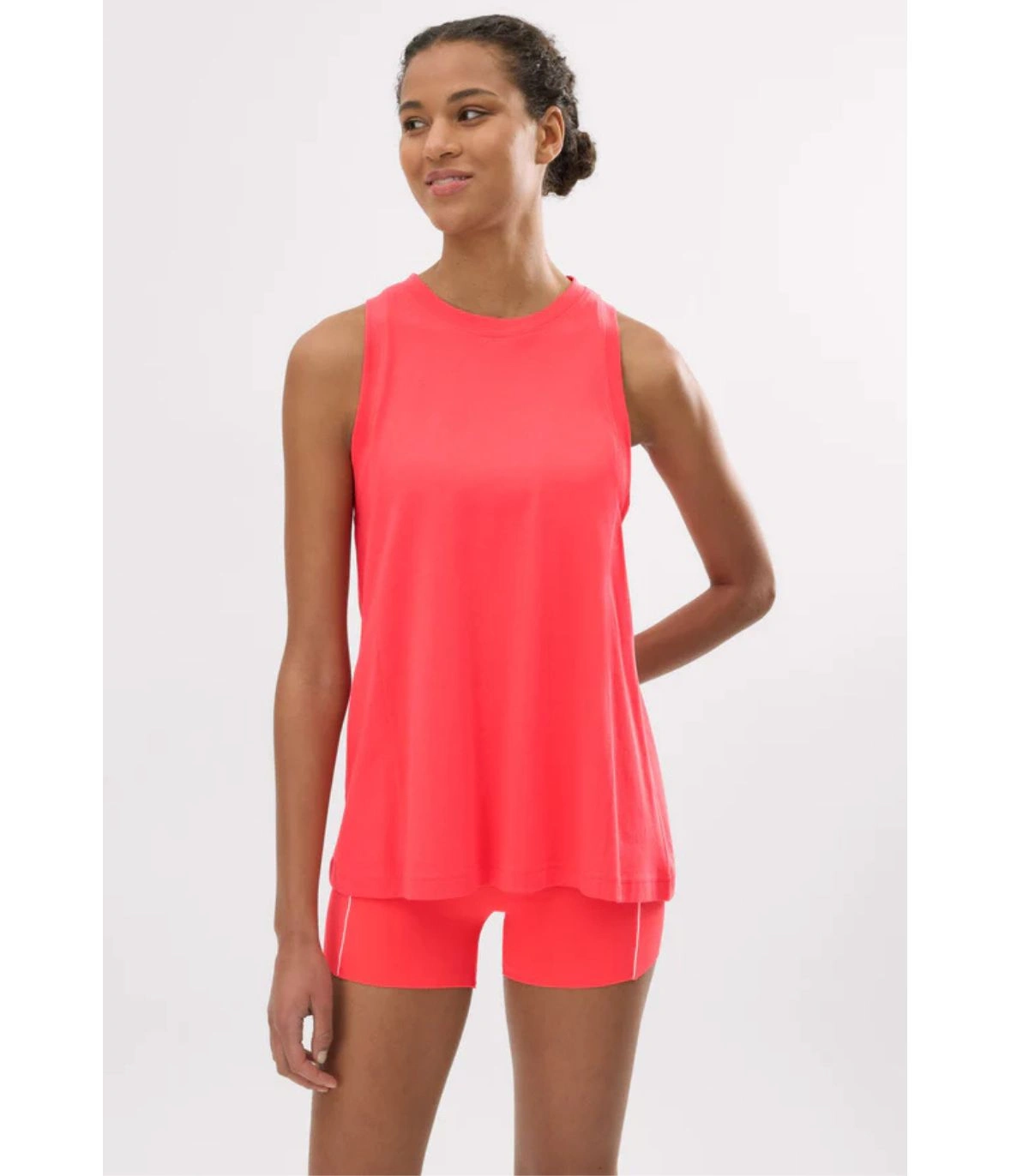 Camiseta Deportiva Coral de Tirantes Ysabel Mora 100% Algodón Natural, Diseño de Largo Extra y Transpirabilidad Óptima