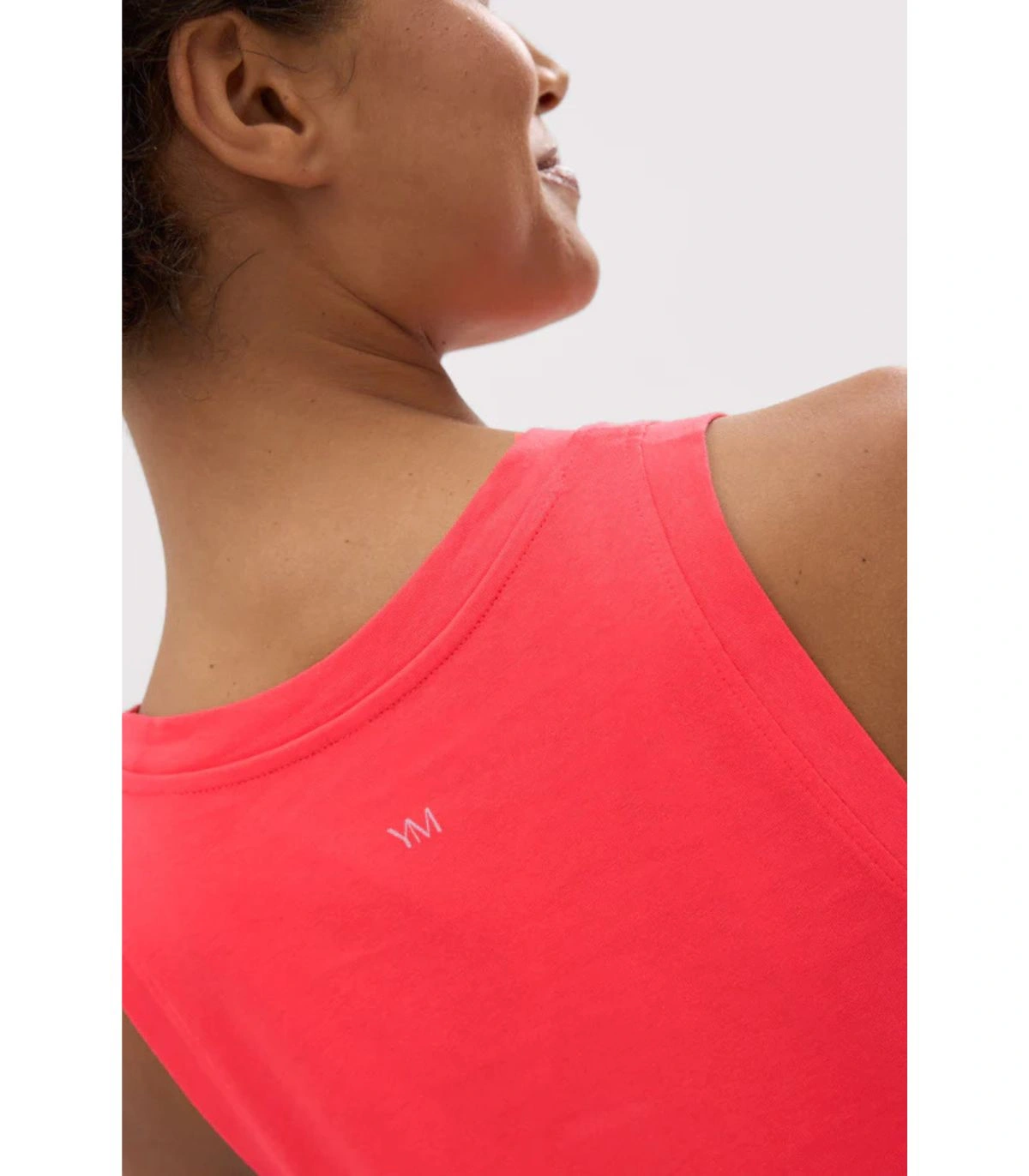 Camiseta Deportiva Coral de Tirantes Ysabel Mora 100% Algodón Natural, Diseño de Largo Extra y Transpirabilidad Óptima