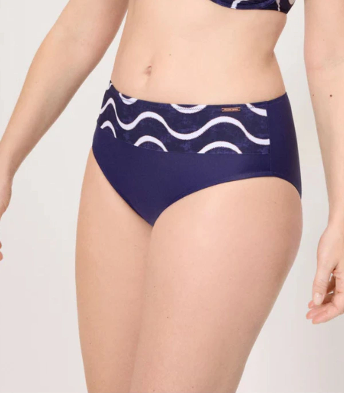 Bikini reductor con aro y braga alta ondas marino Ysabel Mora