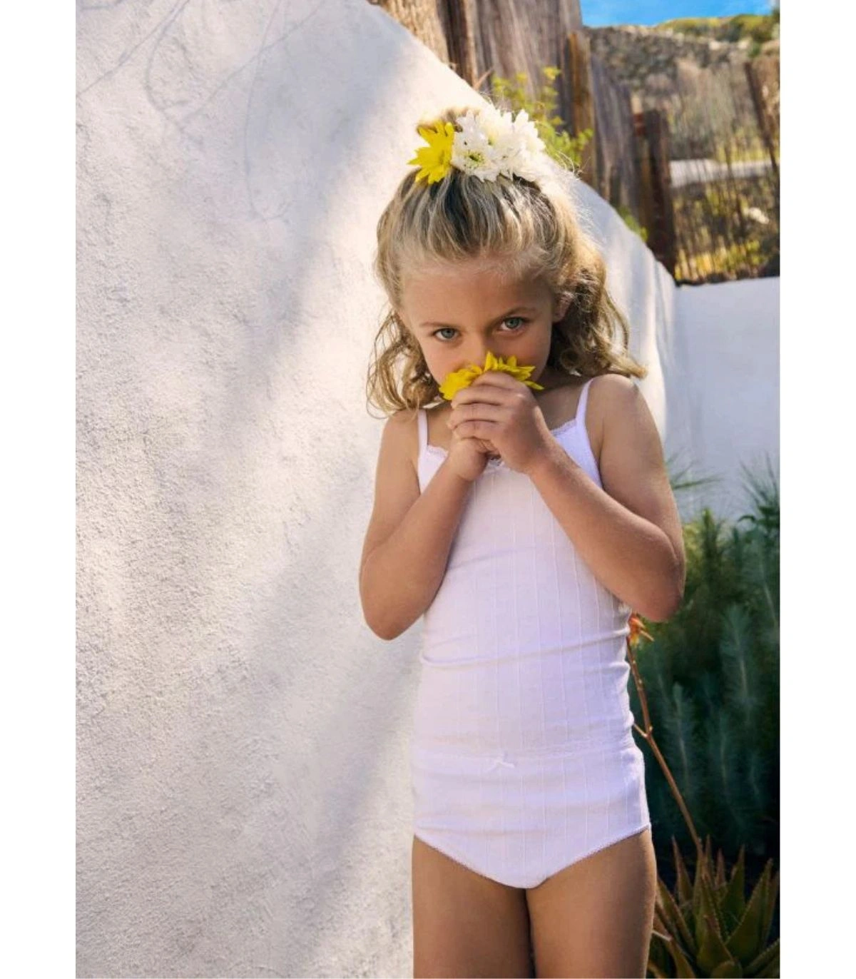 Conjunto Interior  Niña Ysabel Mora Camiseta de Tirantes con Espalda Abierta y Braga en Algodón, Ideal para Ceremonia y Comunión