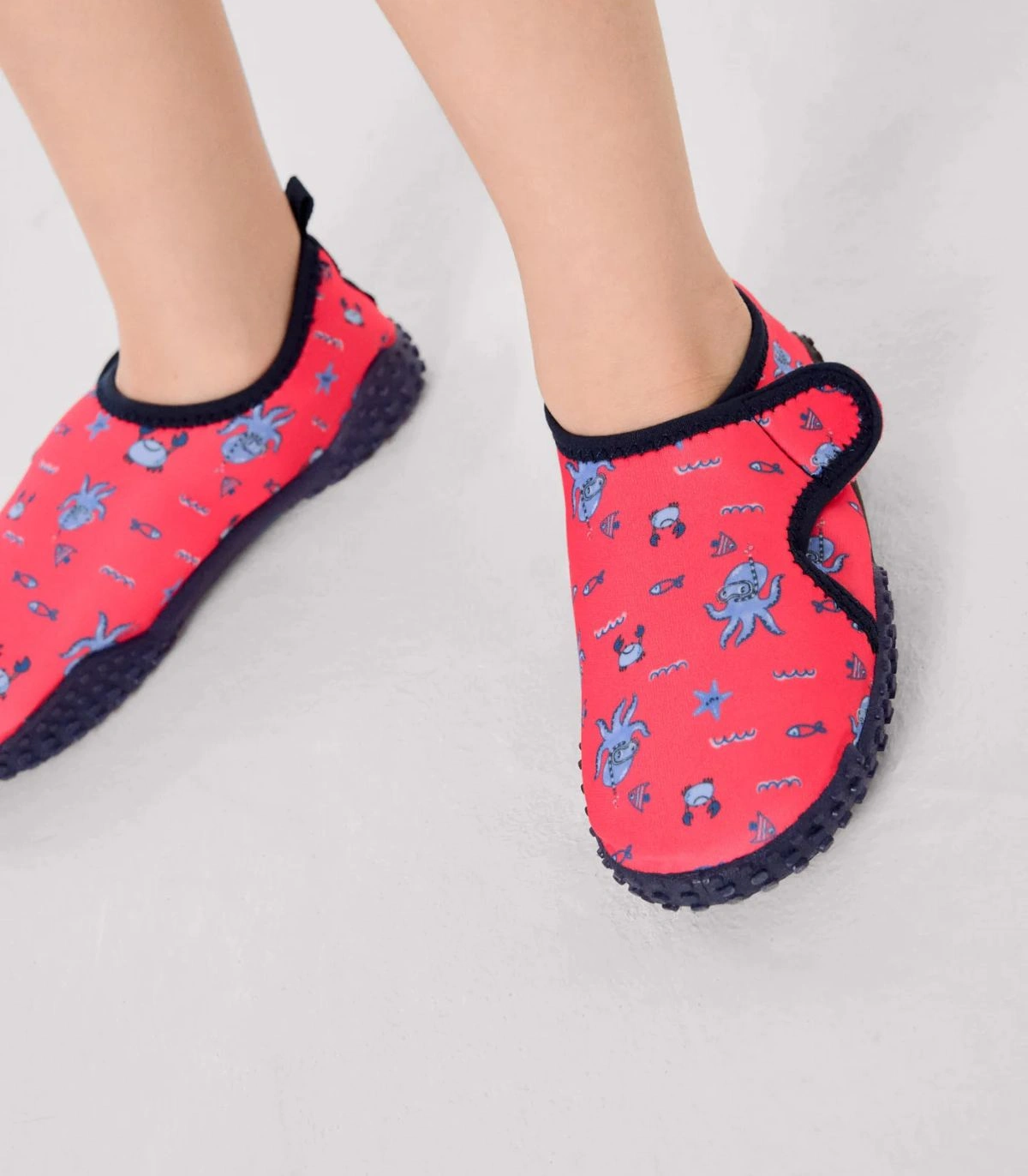 Escarpines Infantiles Agua Estampado Pulpos Rojo 95547 Ysabel Mora