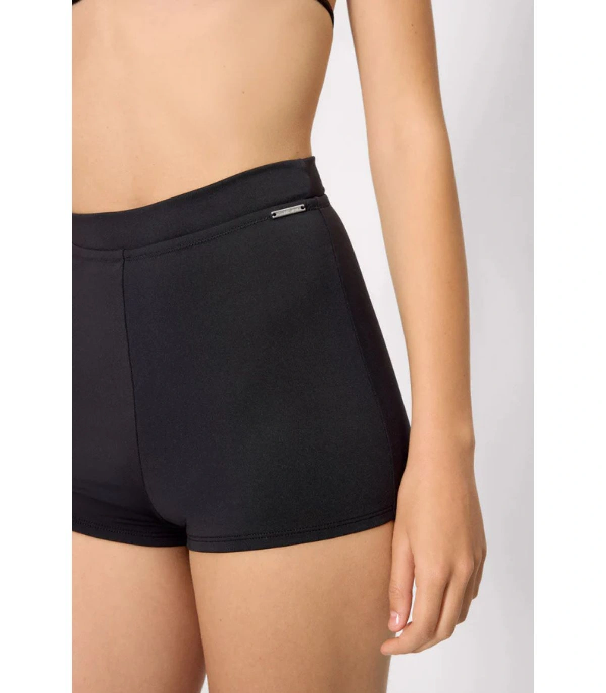 Culotte de Bikini Tipo Short Ysabel Mora Tiro Alto Estilizador, Máxima Cobertura en Glúteos y Tejido Confort 83177