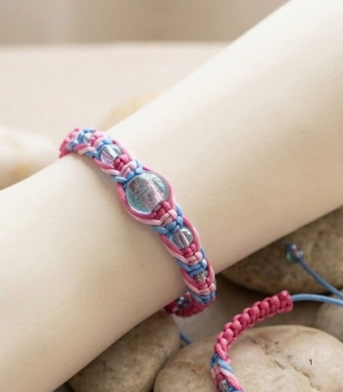 Pulsera de Macramé Artesanal "Brisa Marina" Hecha a Mano