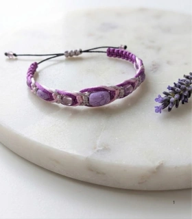 Pulsera de Macramé Artesanal "Brisa Violeta" Hecha a Mano