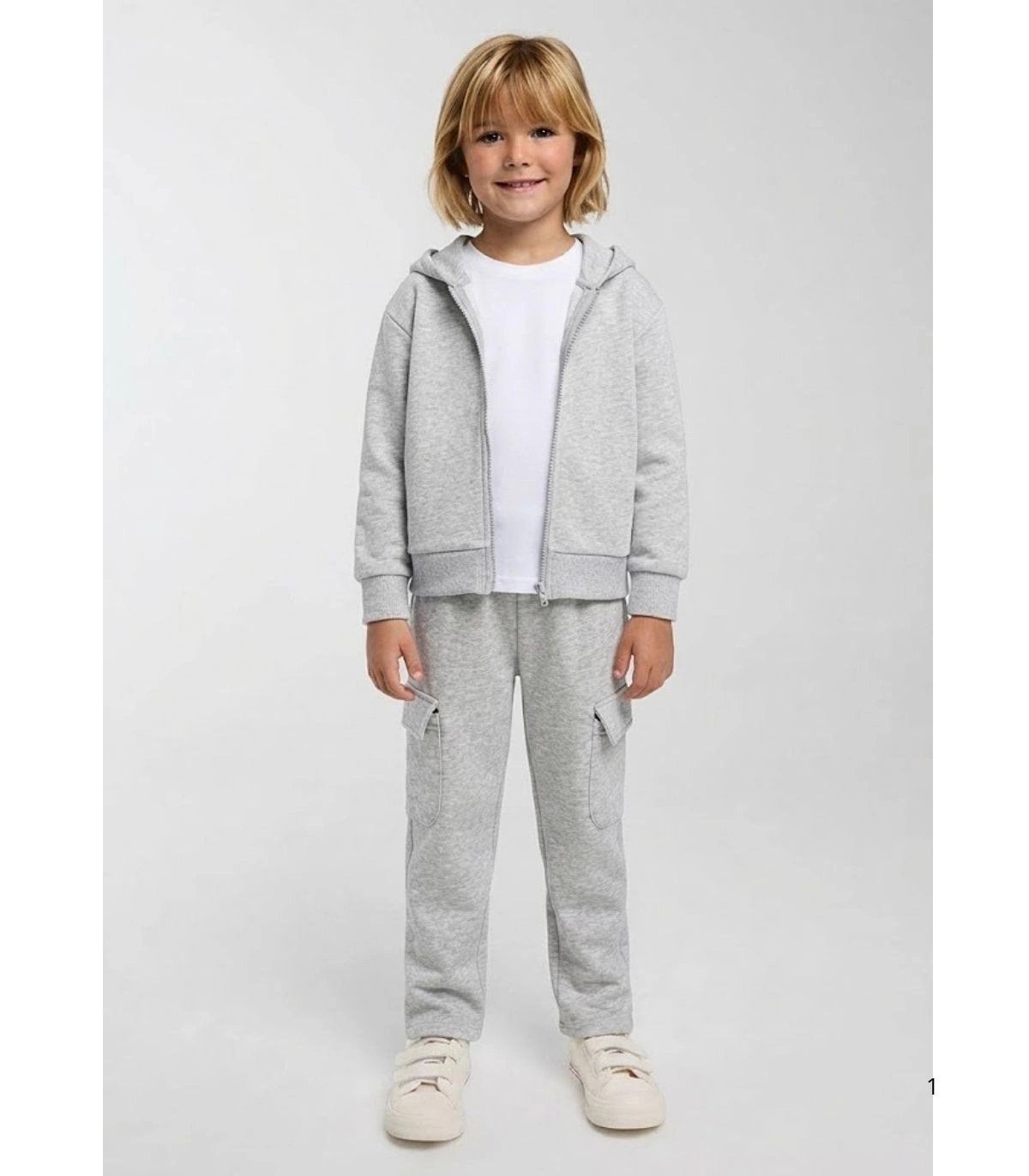Chándal Deportivo Infantil  Gris con Cremallera Ysabel Mora Ref. 78001
