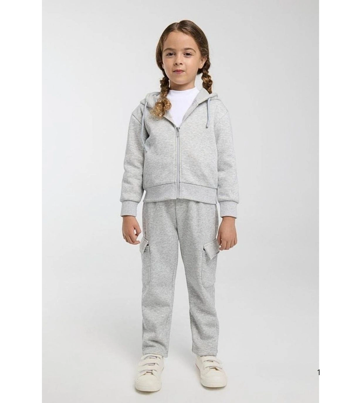 Chándal Deportivo Infantil  Gris con Cremallera Ysabel Mora Ref. 78001