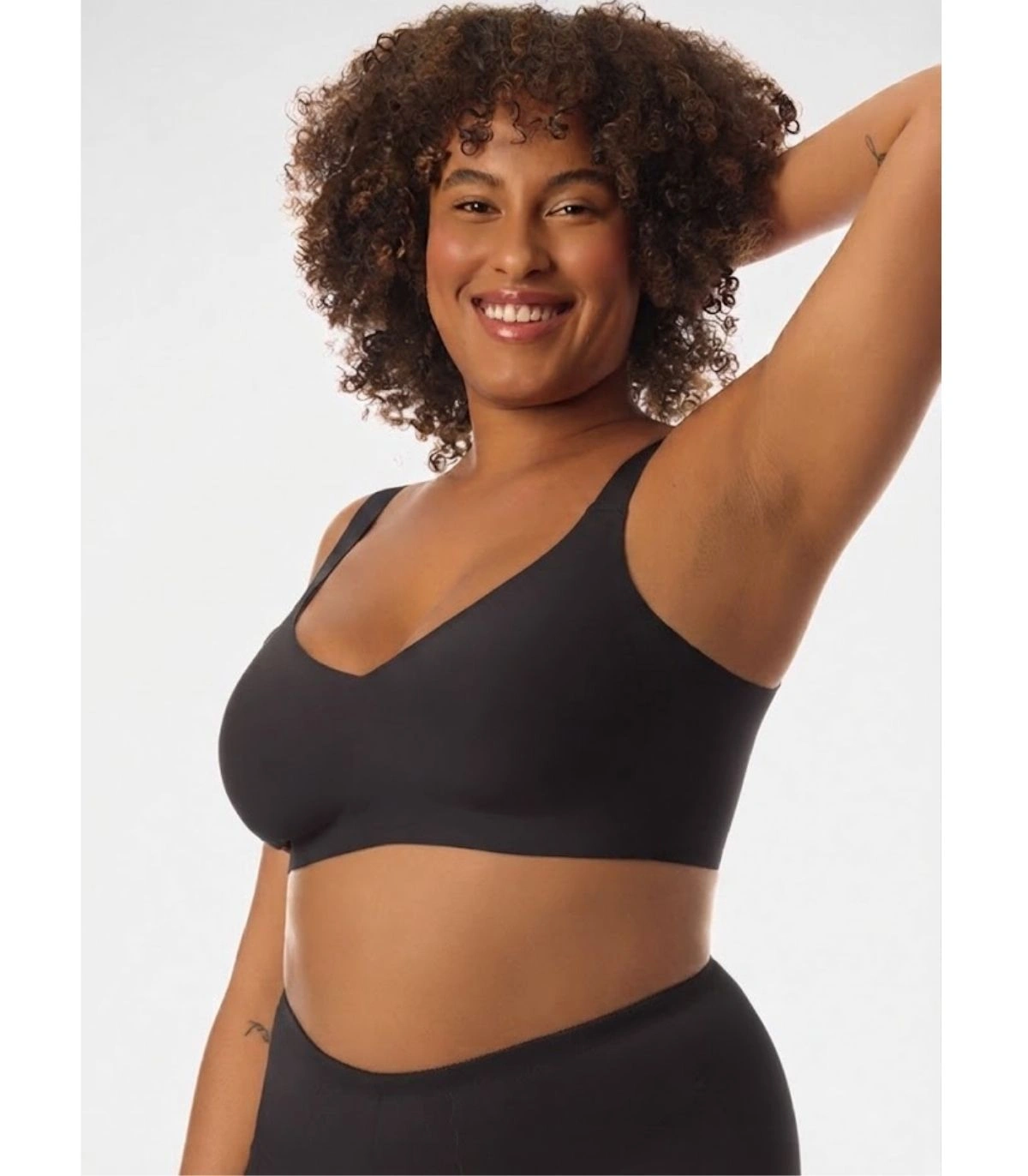 Sujetador de Mujer sin Costuras C1/673 | Corte Láser Copa C con Contorno Ancho Reductor
