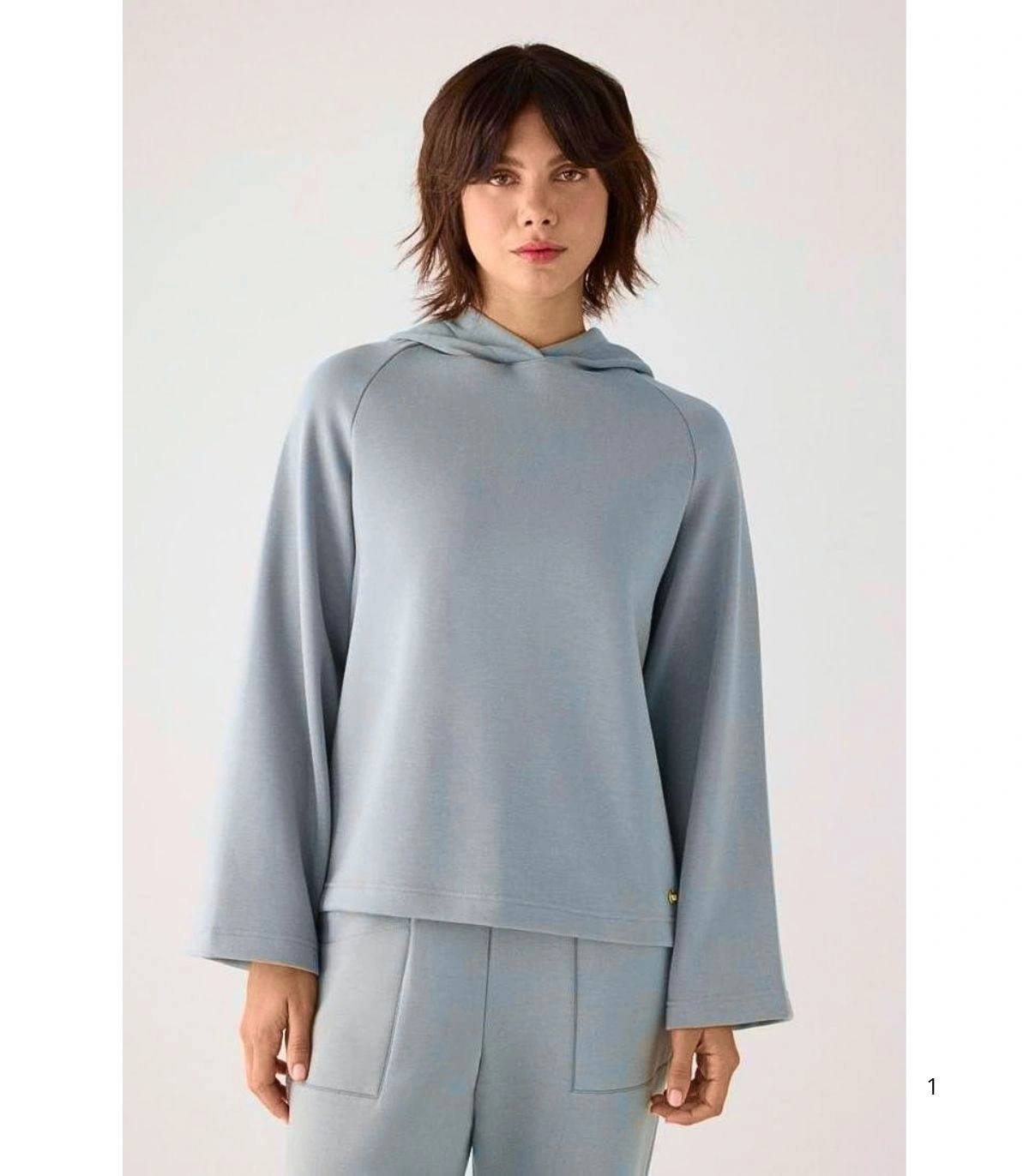 Sudadera Afelpada de Mujer con Capucha y Manga Acampanada en Color Azul Ysabel Mora 70740