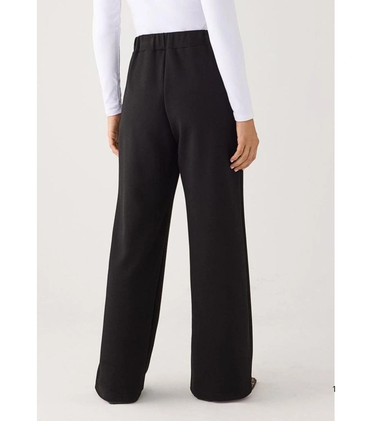 Pantalón Recto Afelpado de Mujer con Tiro Alto en Color Negro Ysabel Mora 70743
