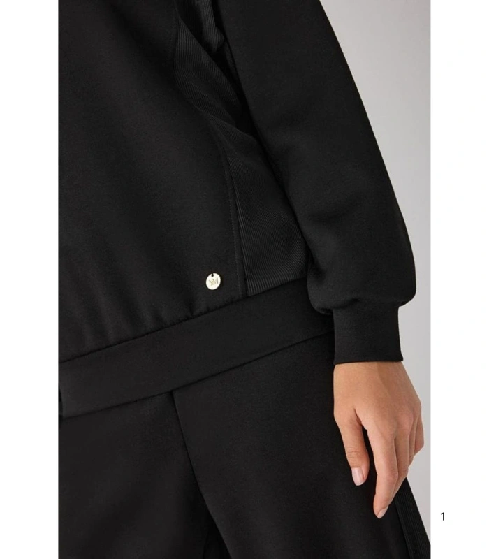 Sudadera Afelpada de Mujer con Capucha en Color Negro Ysabel Mora 70745