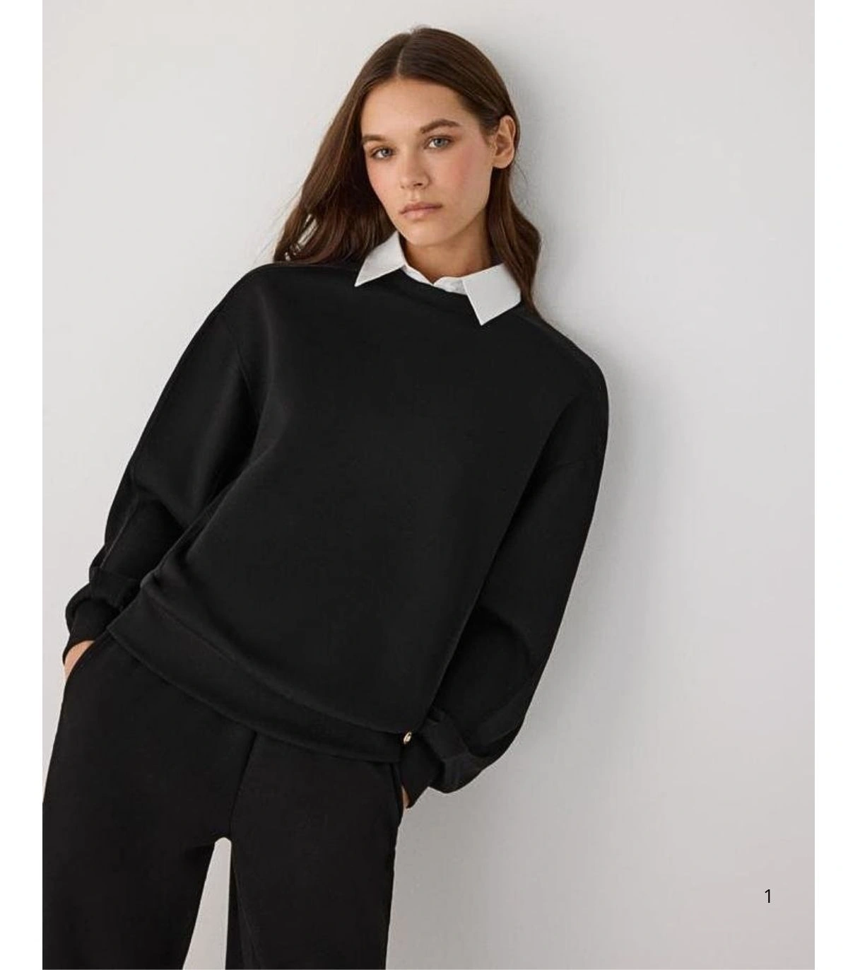 Sudadera Afelpada de Mujer con Cuello Redondo en Color Negro Ysabel Mora 70746