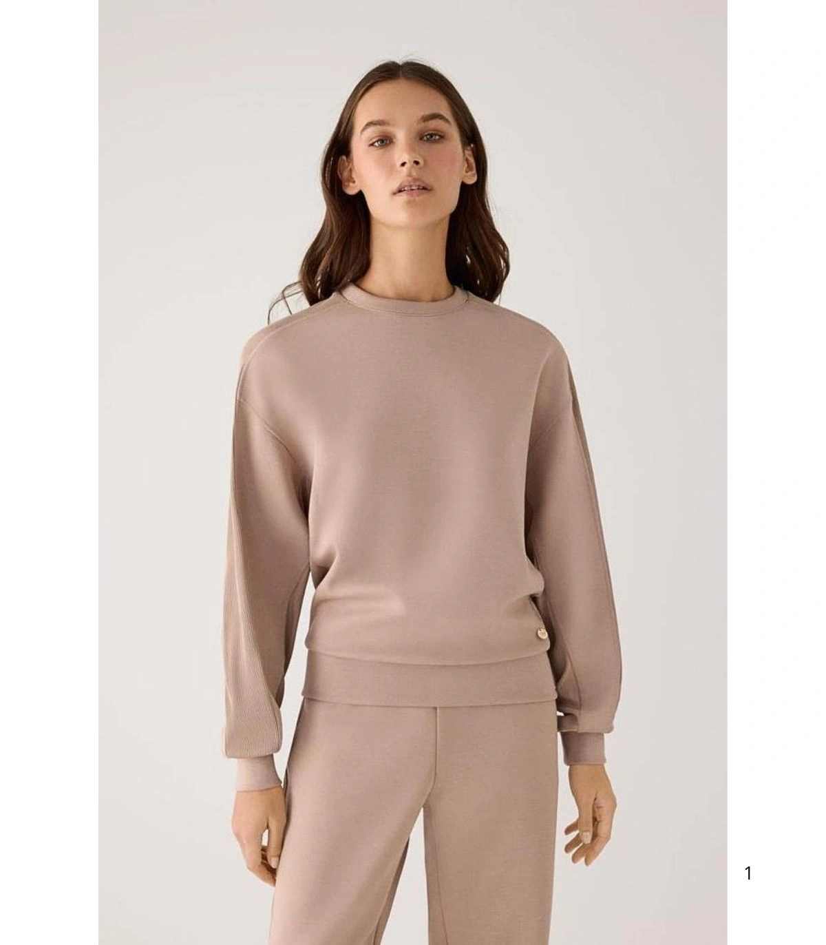 Sudadera Afelpada de Mujer con Cuello Redondo en Color Beige Ysabel Mora 70746