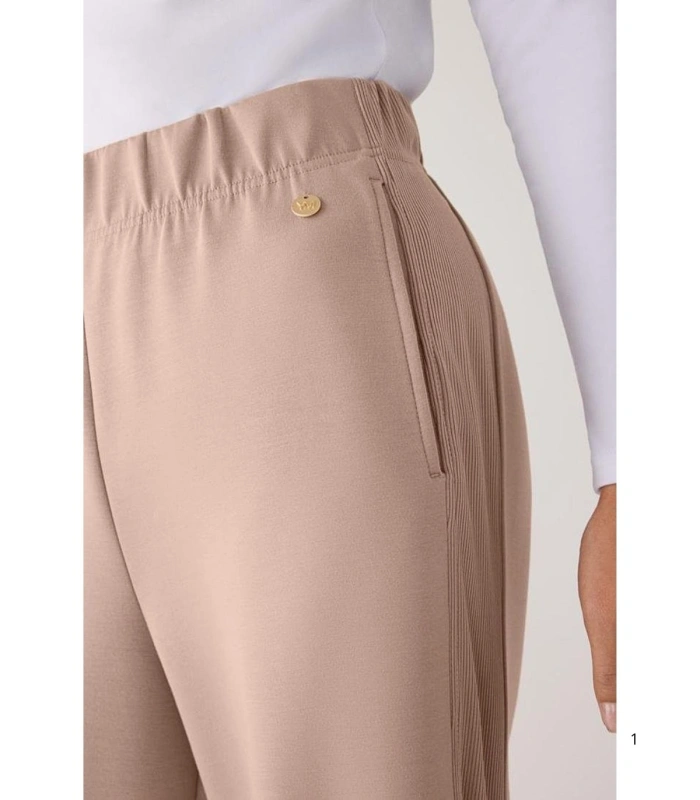 Pantalón Ancho Afelpado de Mujer con Tiro Alto en Color Beige Ysabel Mora 70747