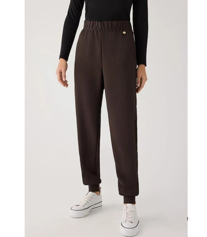 Pantalón Jogger Afelpado de Mujer con Tiro Alto en Color Marrón Ysabel Mora 70748