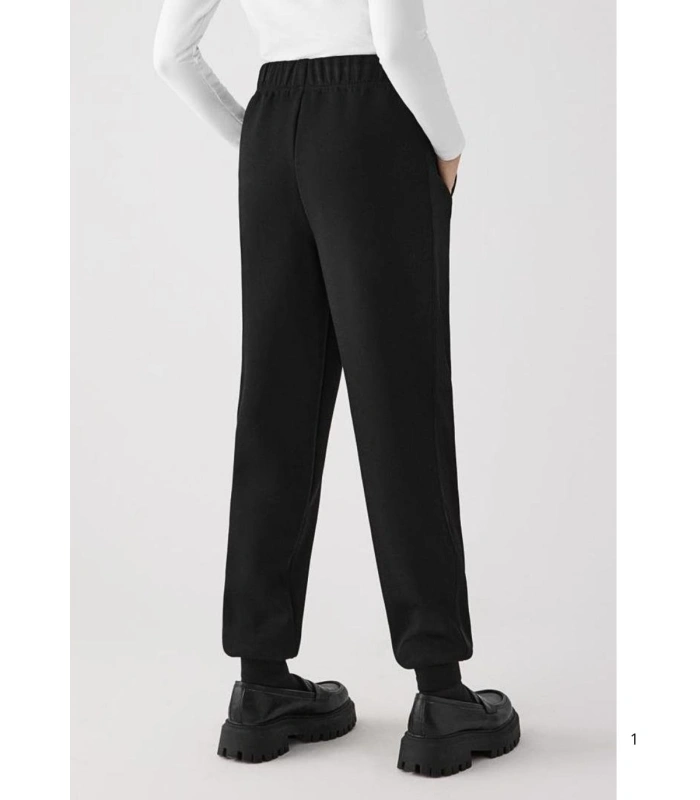 Pantalón Jogger Afelpado de Mujer con Tiro Alto en Color Negro Ysabel Mora 70748