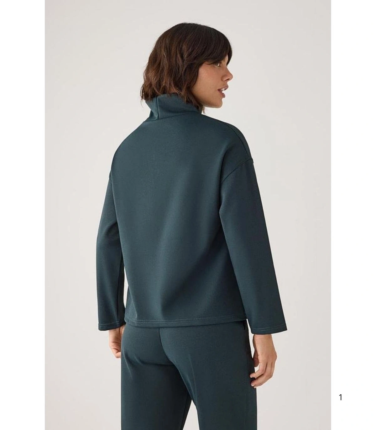 Jersey Textura Piqué de Mujer con Cuello Perkins  en Color Azul Ysabel Mora 70749