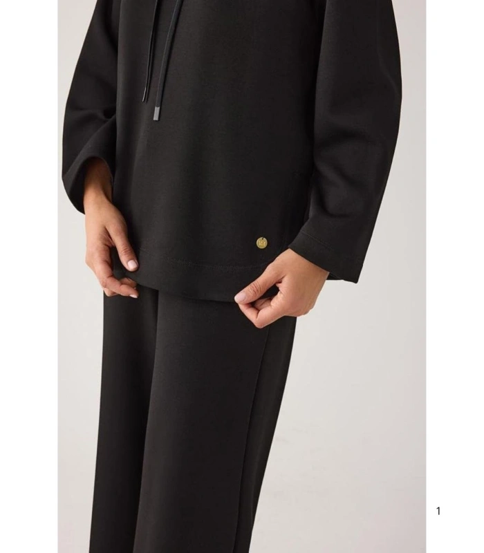 Jersey Afelpado de Mujer con Cuello Alto Color Negro Ysabel Mora 70753