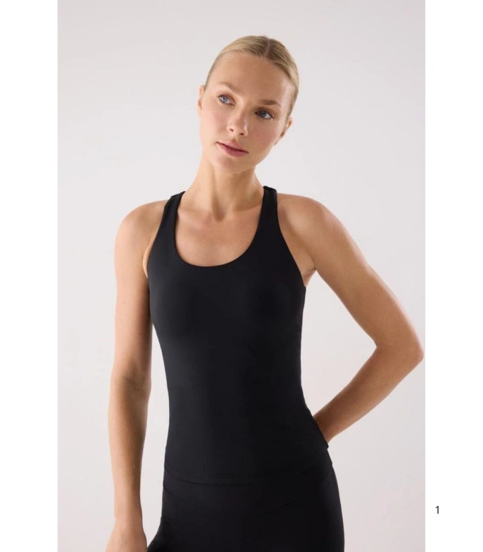 Camiseta Deportiva con Top Integrado Negra 70973 Ysabel Mora