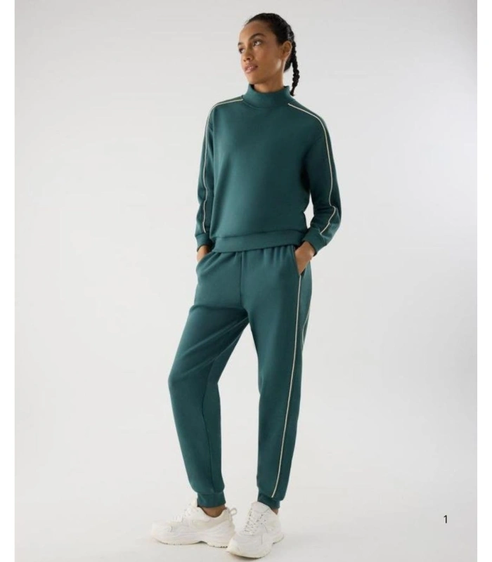 Sudadera Deportiva de Mujer con Cuello Perkins en Color Verde Ysabel Mora 70980