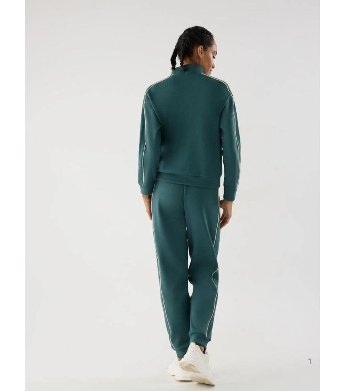 Sudadera Deportiva de Mujer con Cuello Perkins en Color Verde Ysabel Mora 70980