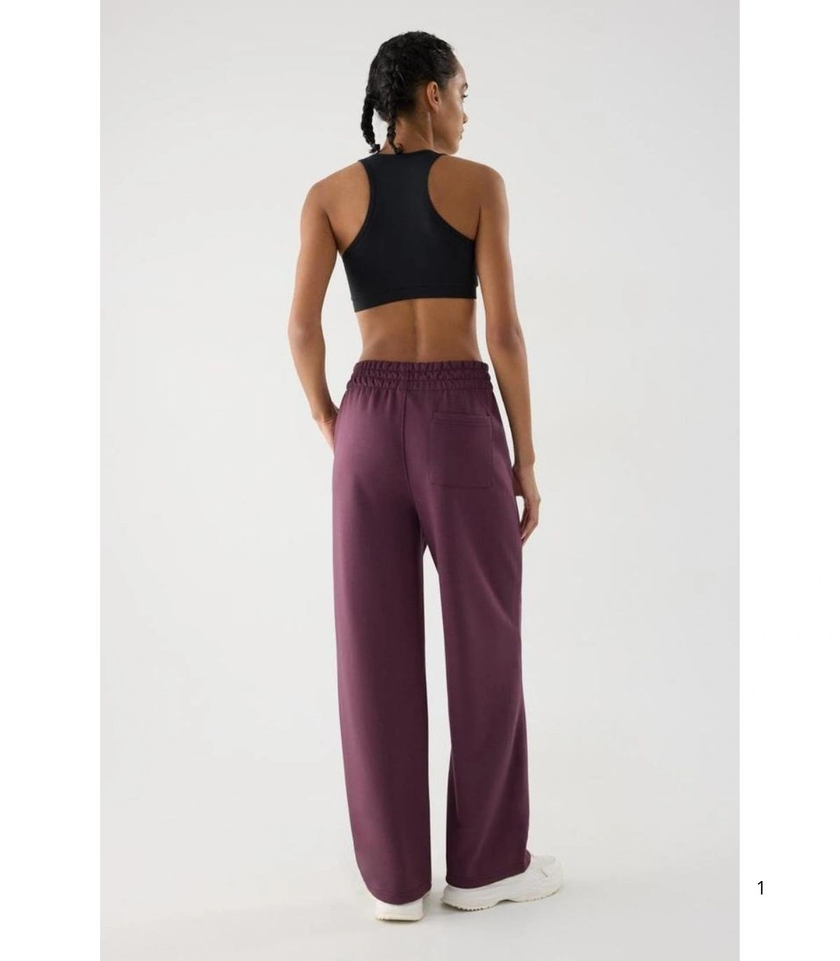 Pantalón Deportivo Recto de Mujer con Tiro Alto y Bolsillos Color Burdeos Ysabel Mora 70981