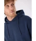 Sudadera Deportiva de Hombre Afelpada con  Bolsillo Canguro en Color Azul Marino Ysabel Mora 75000