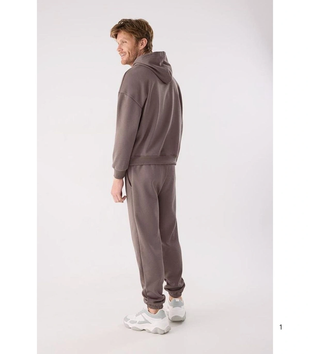 Chándal Deportivo de Hombre Afelpado con Sudadera Pantalón Jogger en Color Marrón Ysabel Mora75003