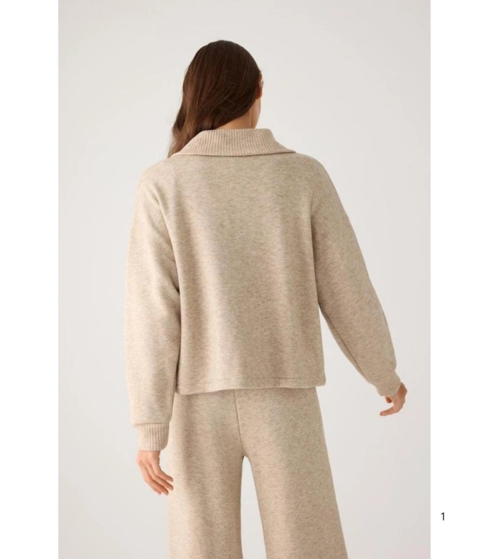 Jersey Cálido de Mujer con Cuello de Cremallera Beige Ysabel Mora 70724