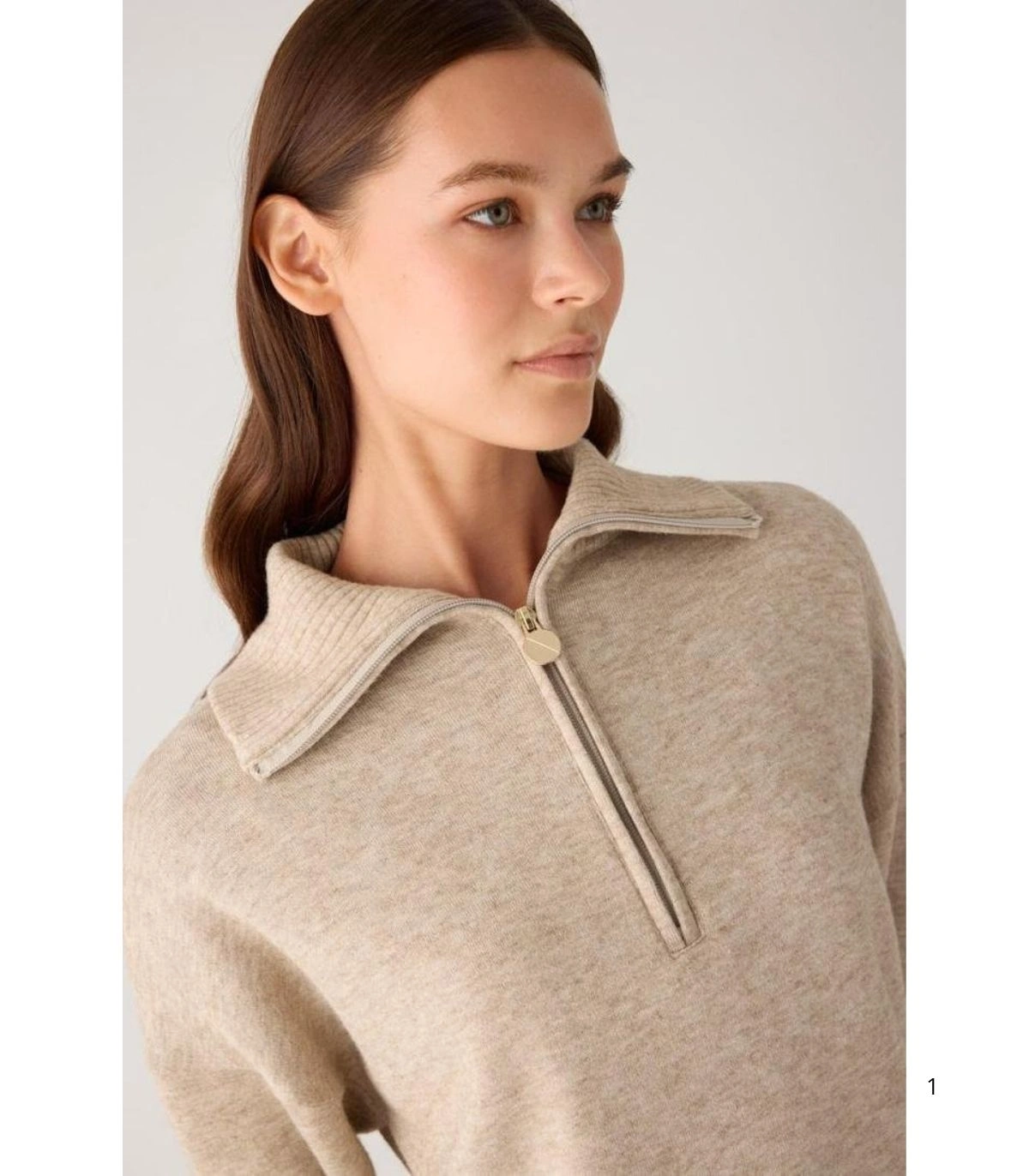 Jersey Cálido de Mujer con Cuello de Cremallera Beige Ysabel Mora 70724