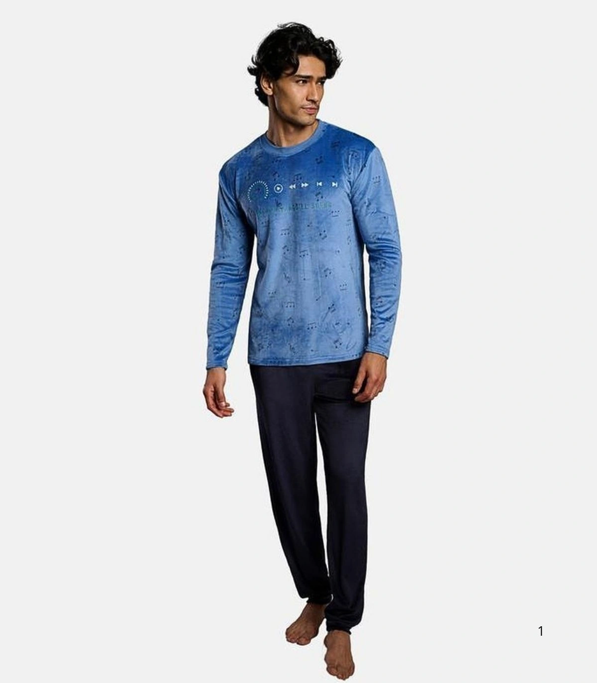 Pijama Largo de Hombre en Terciopelo "Sincronizando el Sueño" Ysabel Mora 26420