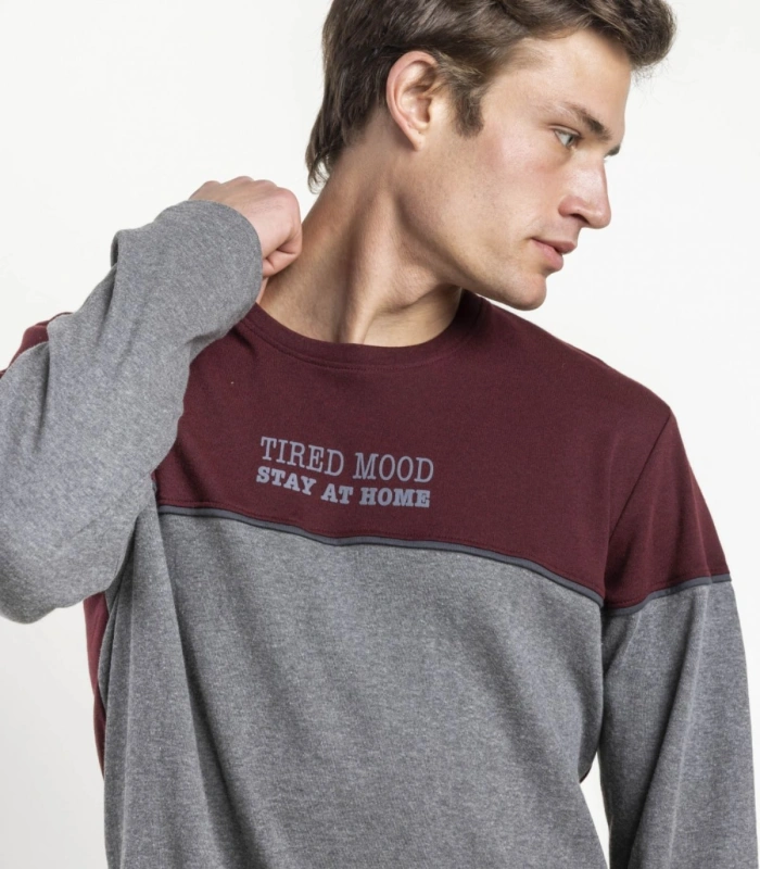 Pijama Hombre Stay at Home Tired Mood Burdeos y Gris Manga Larga