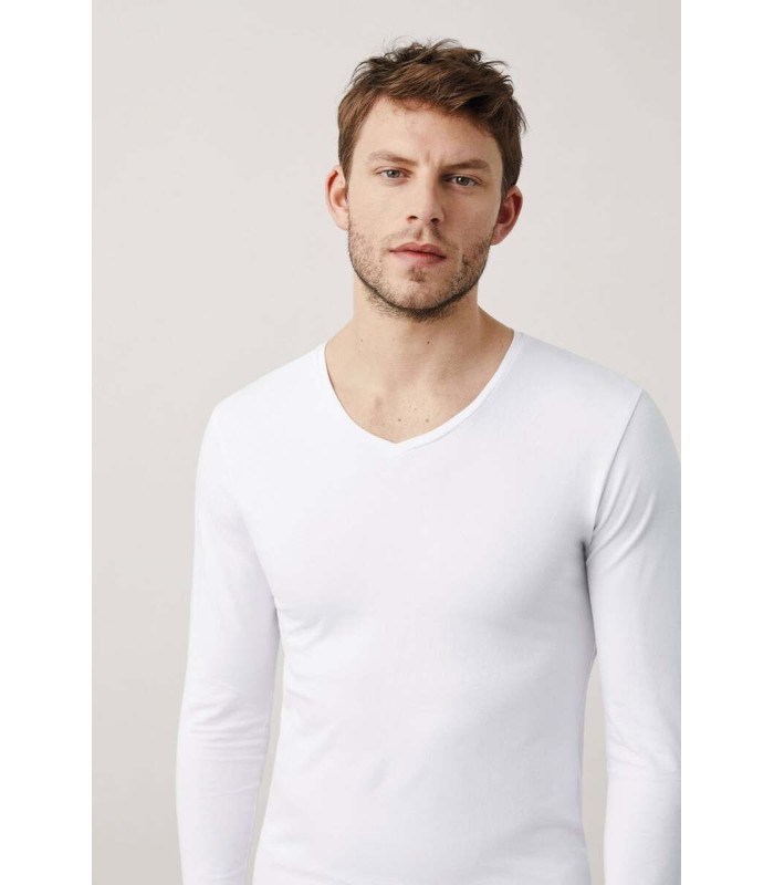 Camiseta interior térmica manga larga cuello pico de hombre